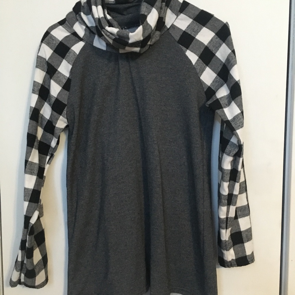 Sweater - Picture 2 of 2